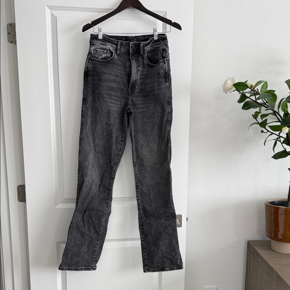 KUT Size 2 Only Worn Once Washed Straight-Leg Jeans